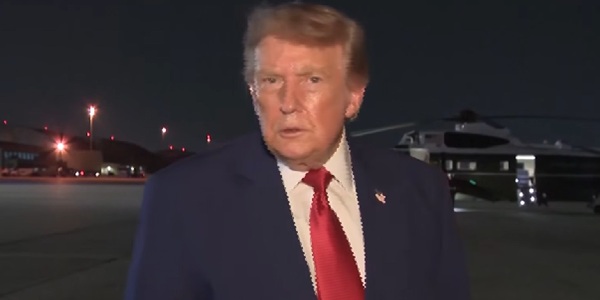 688_Trump Hormuz.jpg